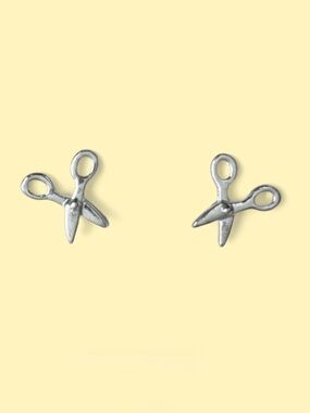 Tiny Minimalist Scissor Stud Earrings ✂️